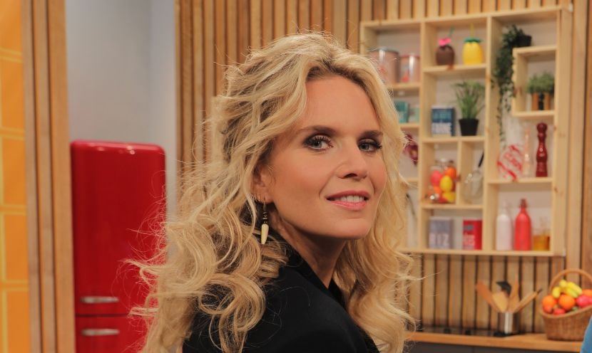 Charlotte Rosier : l’animatrice pétillante de M6 Boutique partage ses secrets Charlotte Rosier : l’animatrice pétillante de M6 Boutique partage ses secrets