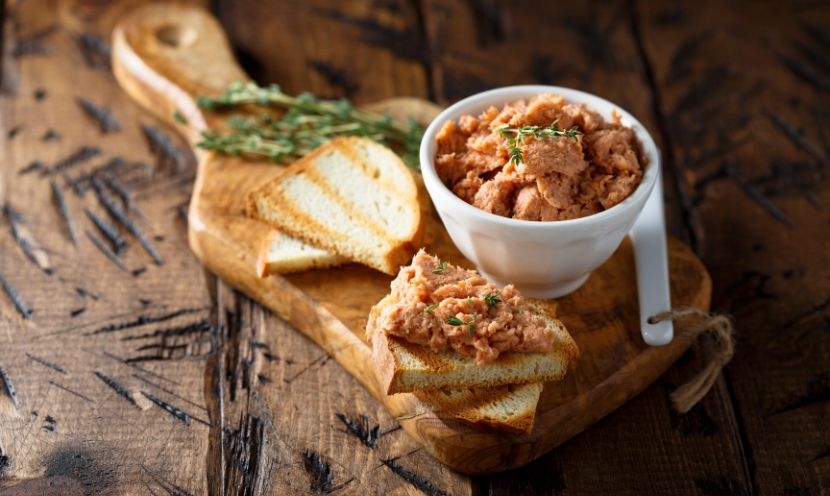 Comment réaliser des rillettes aux deux saumons ?