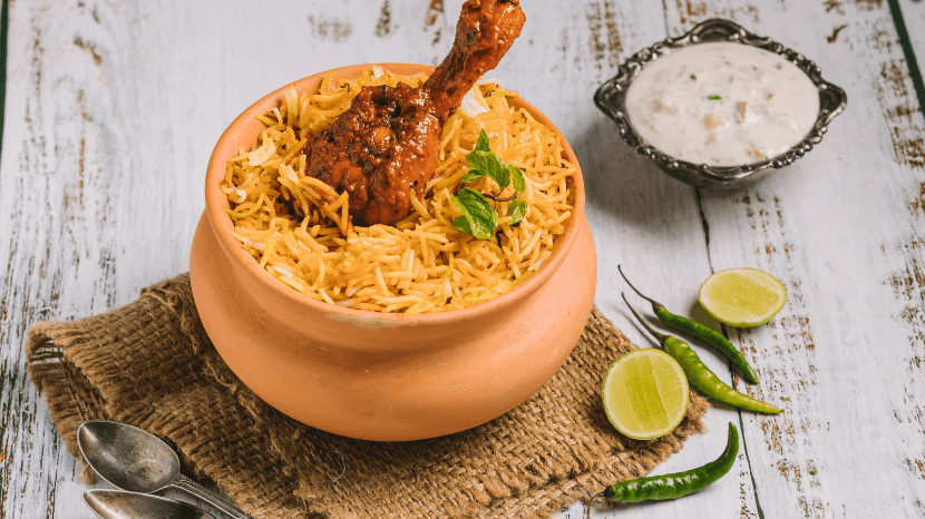 Comment réaliser un tajine de poulet, semoule et olives ?